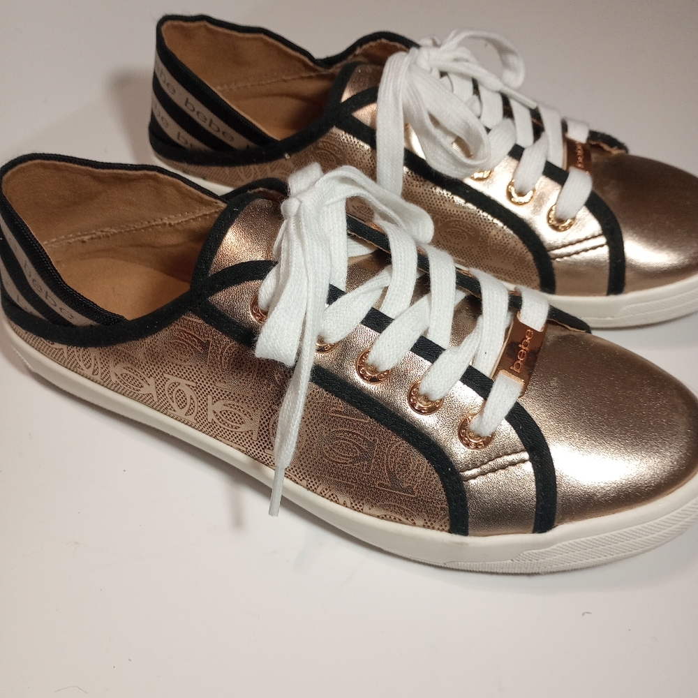 bebe Dane Metallic Rose Gold Fashion Sneakers SZ 8